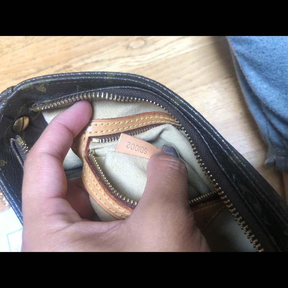 🚨SOLD Converted to Crossbody Looping MM - Picture 5 of 8